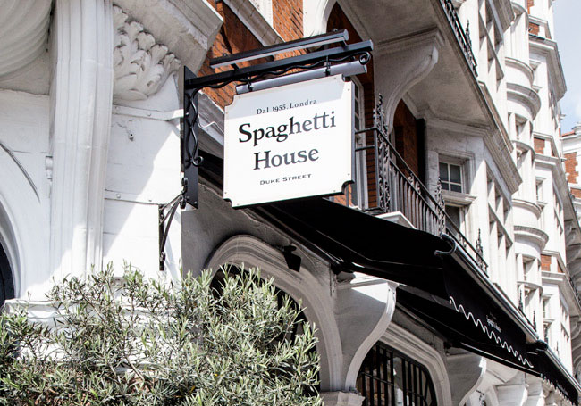 spaghetti house restaurant lighting